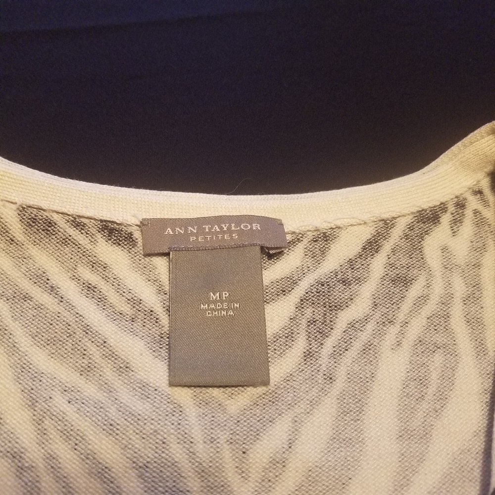 Top - Picture 3 of 4